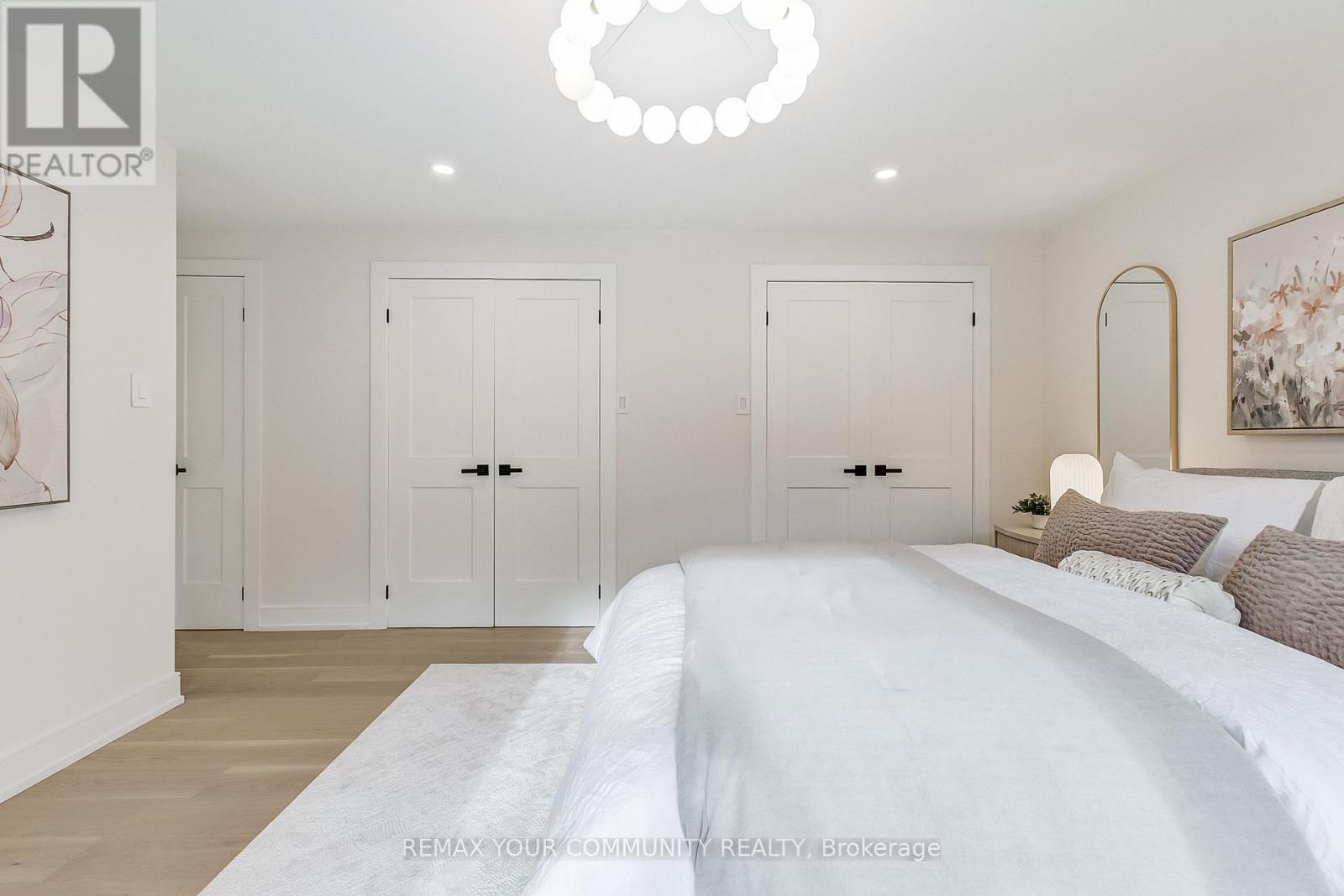 1688 Missenden Crescent, Mississauga, Ontario  L5J 2T4 - Photo 34 - W12996742