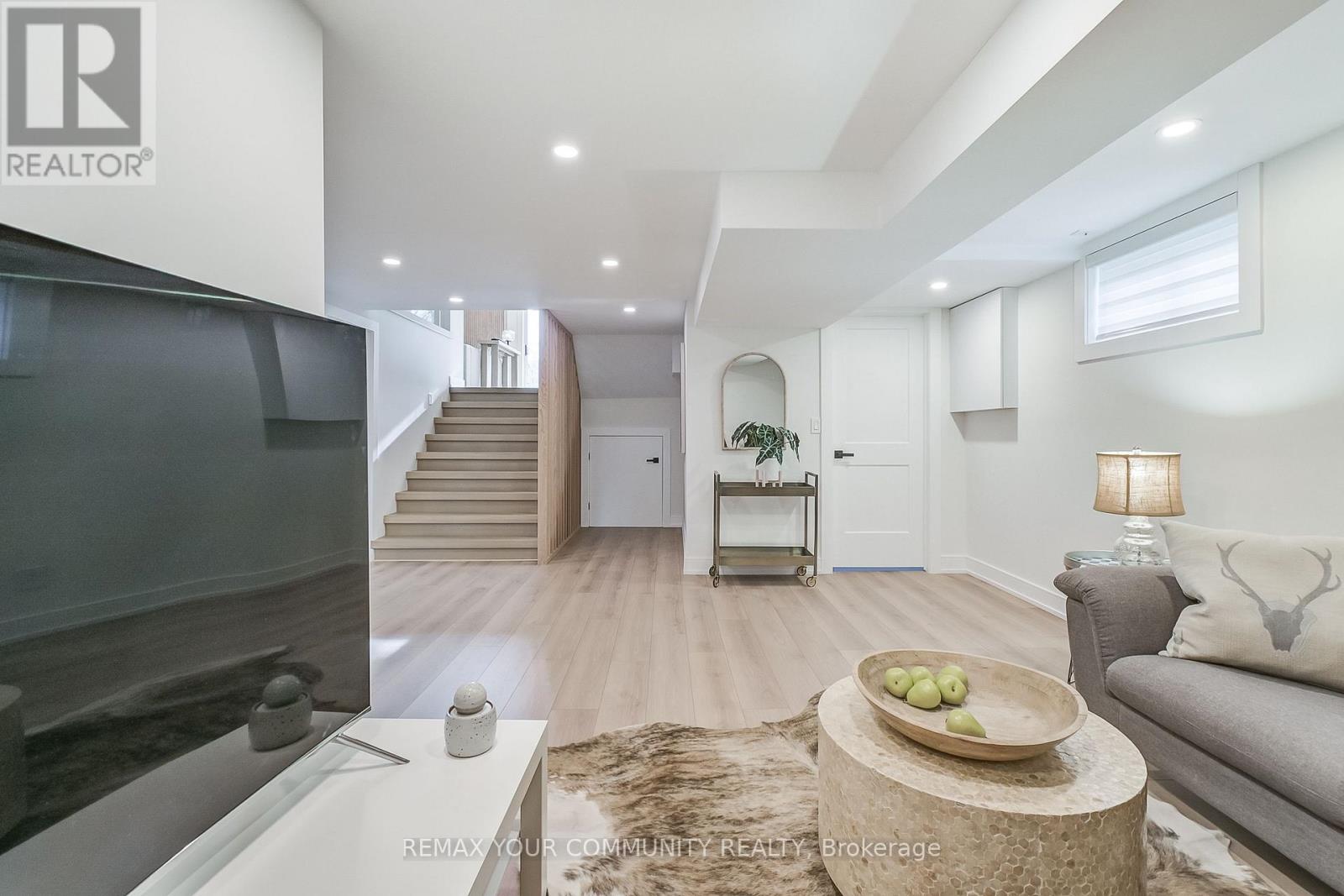 1688 Missenden Crescent, Mississauga, Ontario  L5J 2T4 - Photo 39 - W12996742