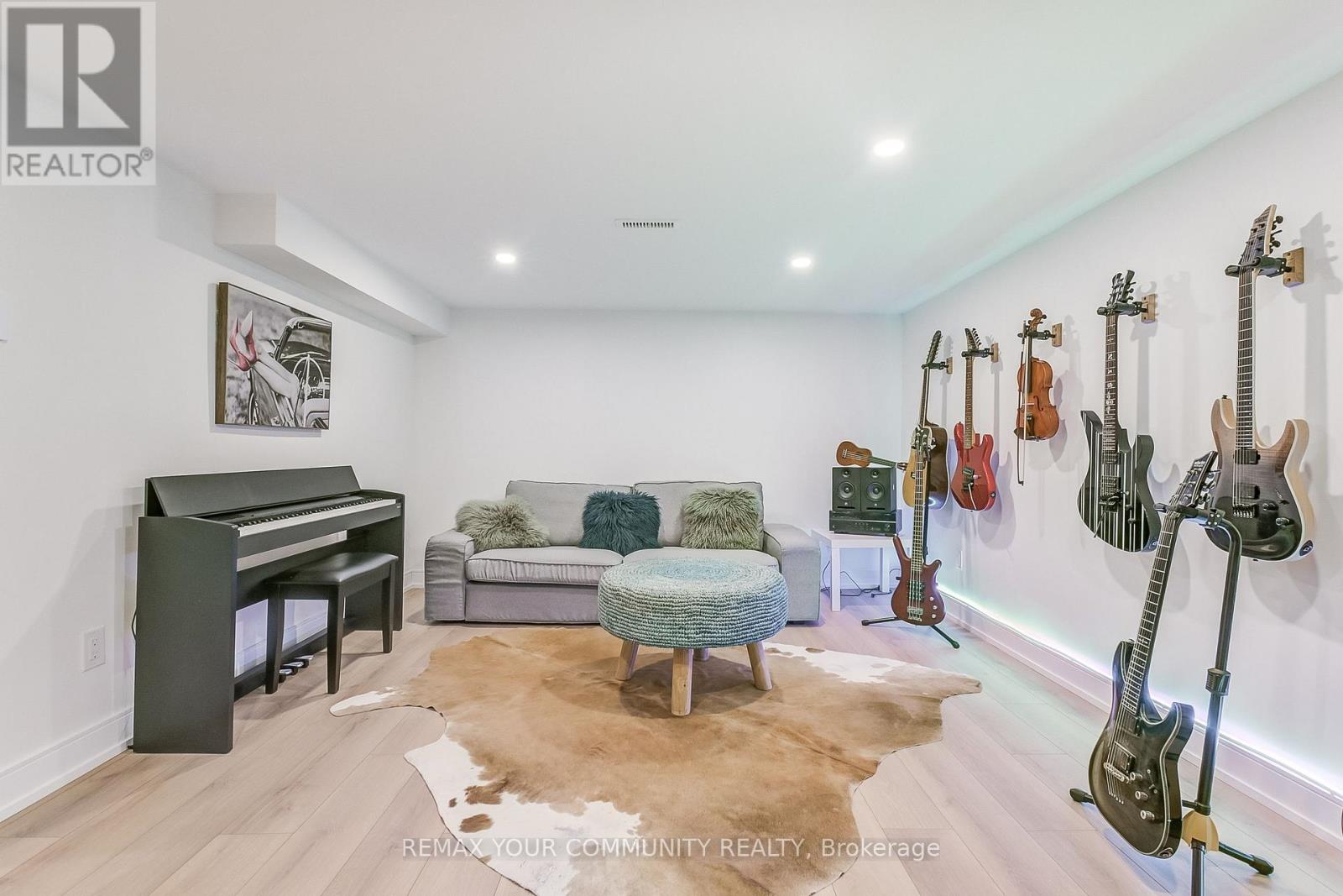 1688 Missenden Crescent, Mississauga, Ontario  L5J 2T4 - Photo 41 - W12996742