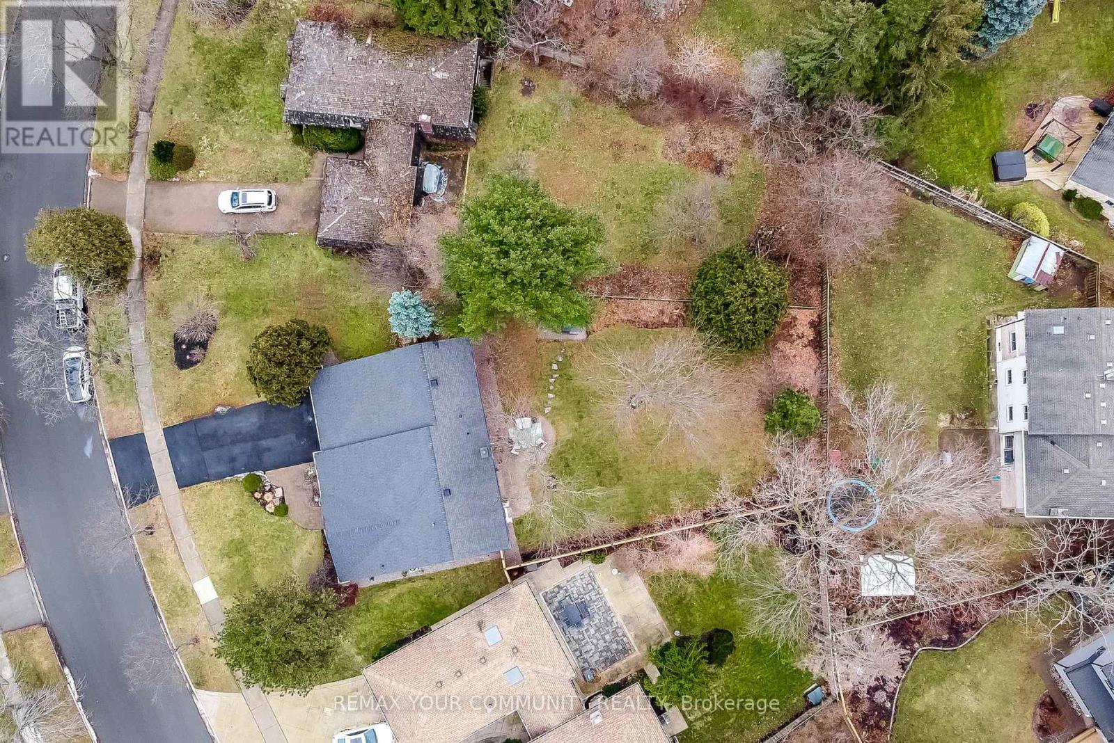 1688 Missenden Crescent, Mississauga, Ontario  L5J 2T4 - Photo 46 - W12996742