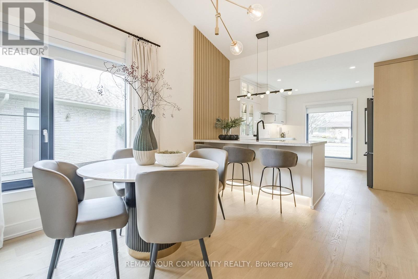 1688 Missenden Crescent, Mississauga, Ontario  L5J 2T4 - Photo 9 - W12996742