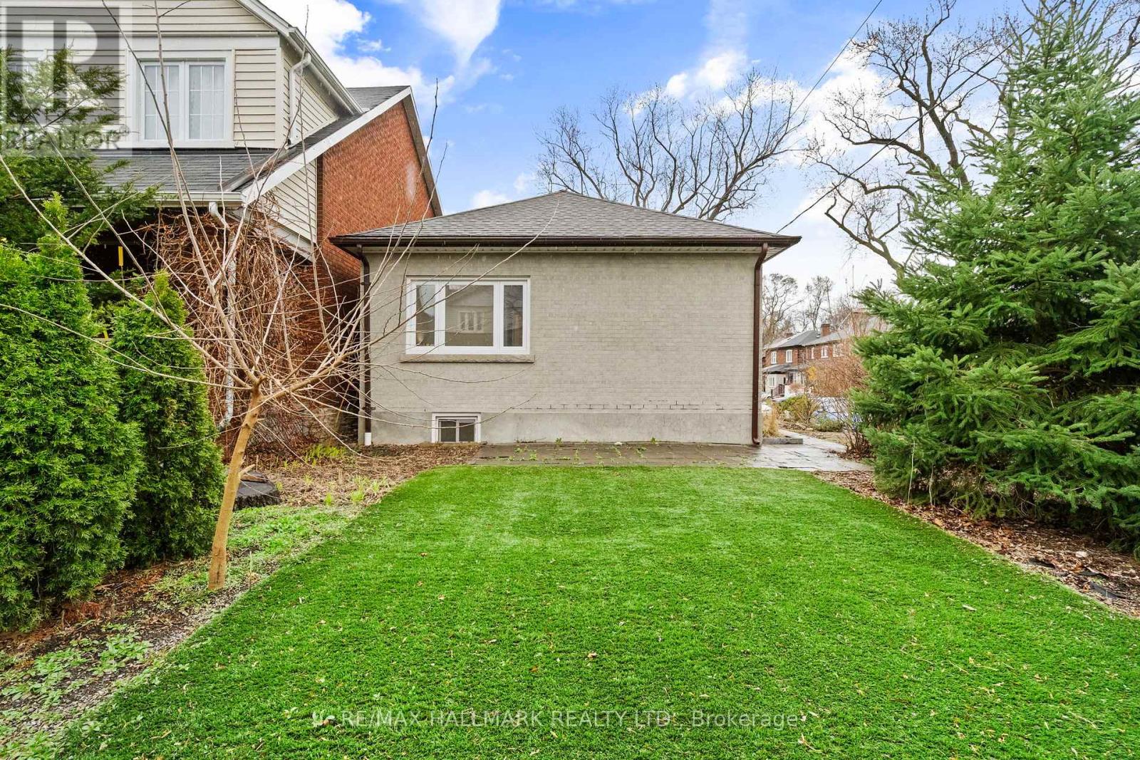 431 Beresford Avenue, Toronto, Ontario  M6S 3B6 - Photo 38 - W13000190