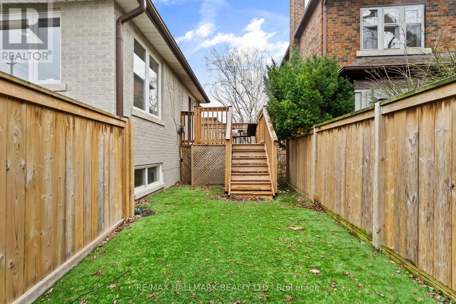 431 Beresford Avenue, Toronto, Ontario  M6S 3B6 - Photo 43 - W13000190