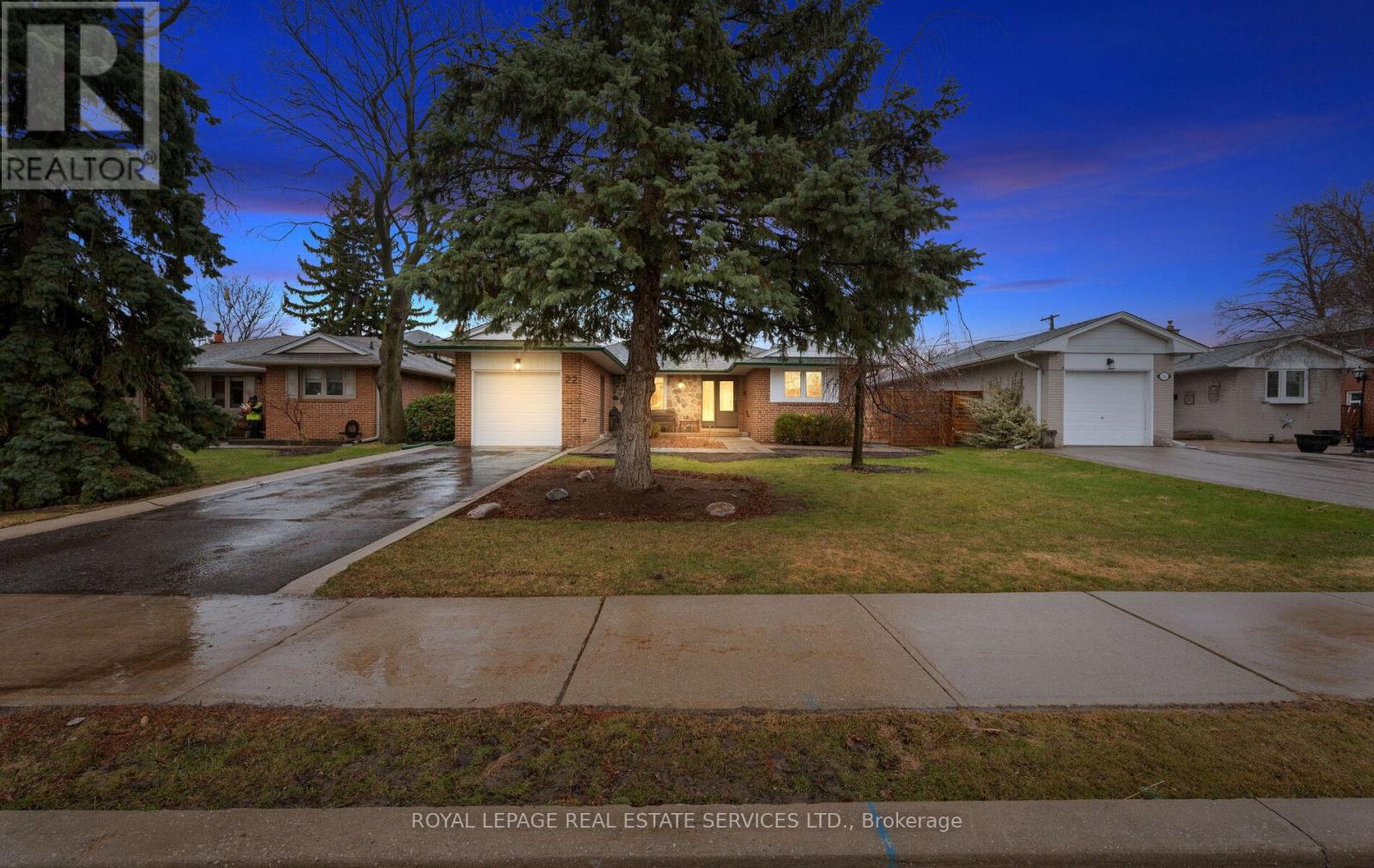 22 ARBROATH CRESCENT, Toronto, Ontario