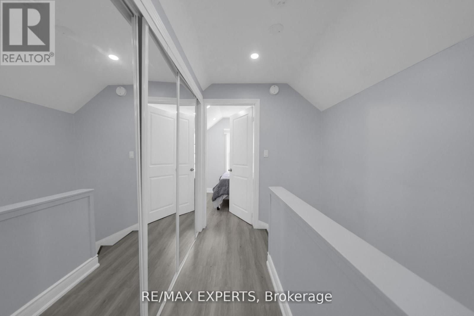 100 Wallasey Avenue, Toronto, Ontario  M9M 1E4 - Photo 27 - W13000222