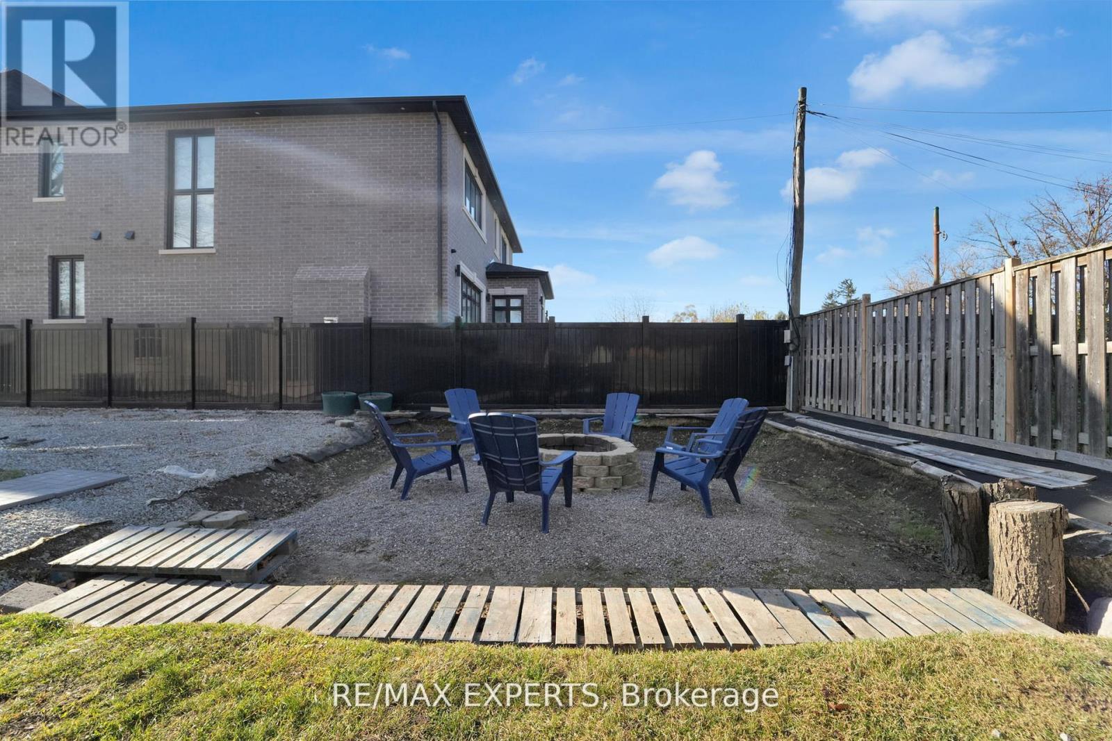 100 Wallasey Avenue, Toronto, Ontario  M9M 1E4 - Photo 37 - W13000222
