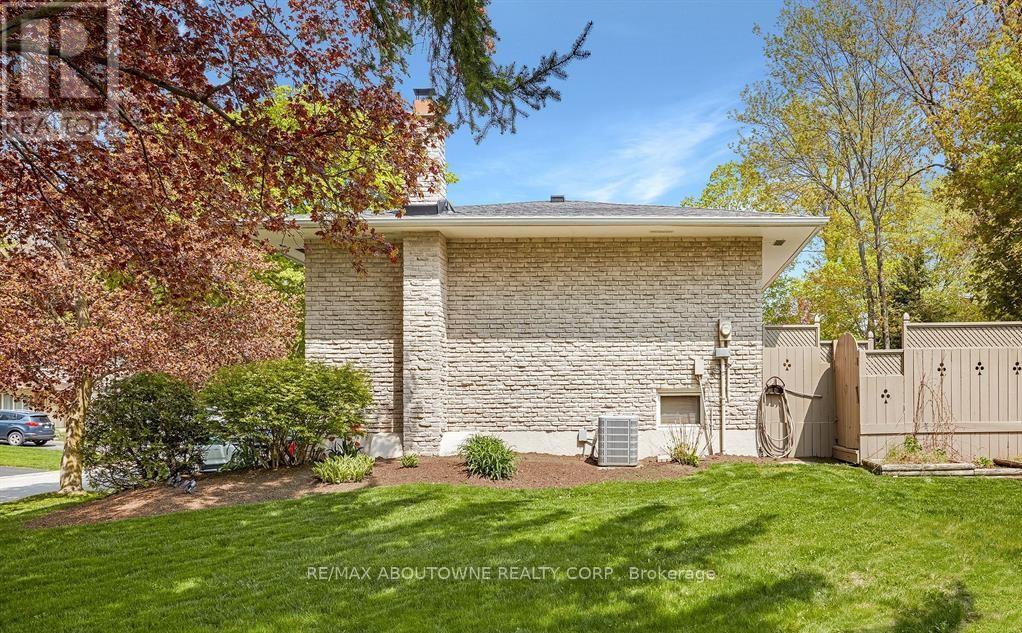 407 Canterbury Crescent, Oakville, Ontario  L6J 5K8 - Photo 19 - W13000238