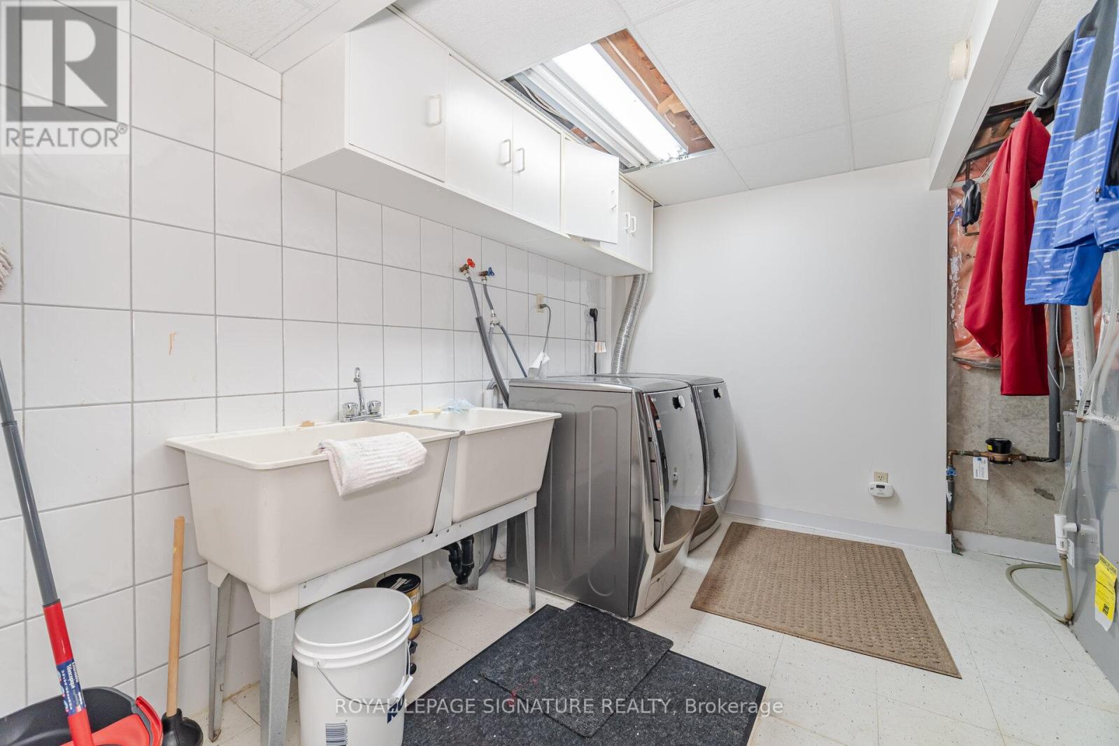 4426 Weeping Willow Drive, Mississauga, Ontario  L5V 1J9 - Photo 35 - W13000246