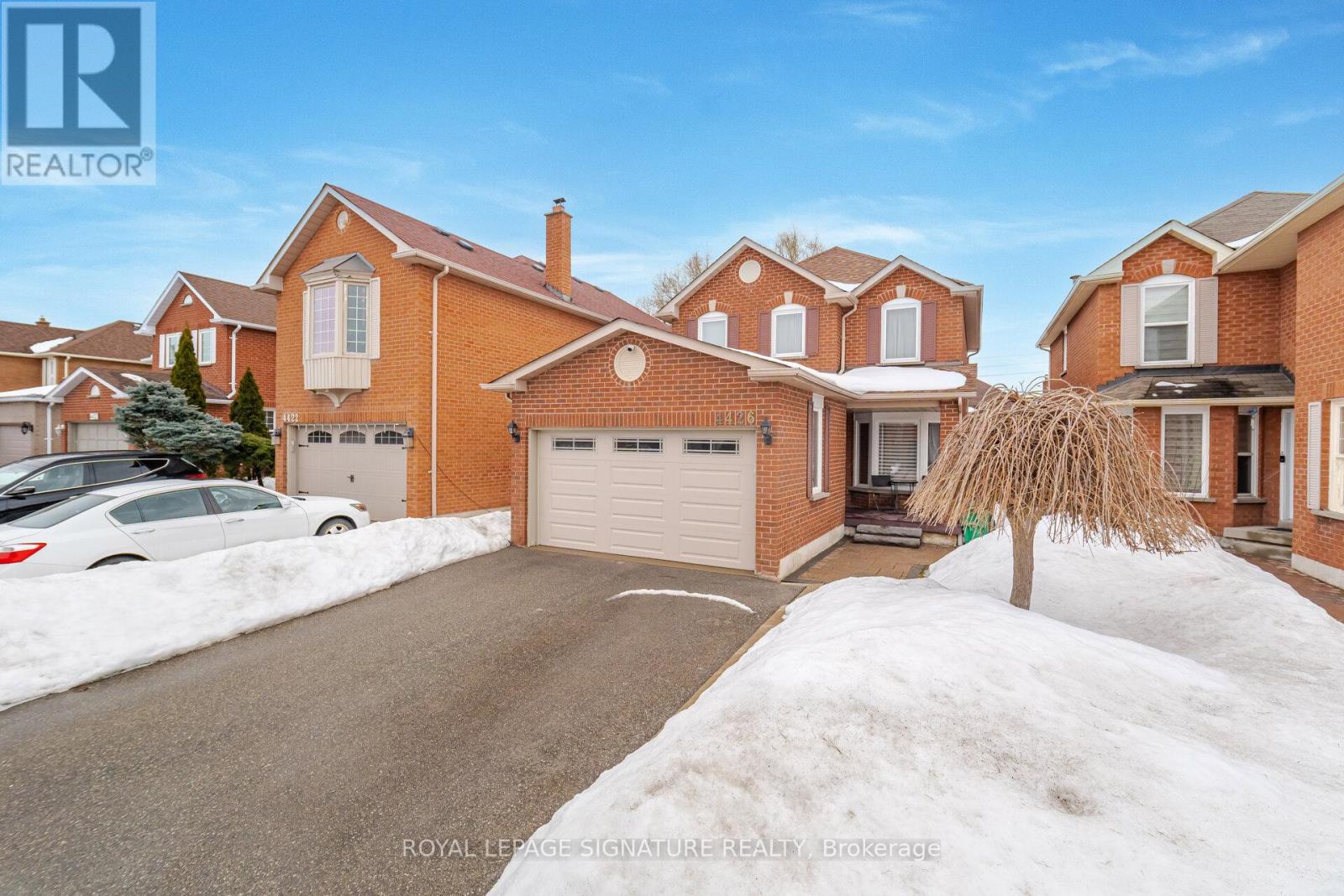 4426 Weeping Willow Drive, Mississauga, Ontario  L5V 1J9 - Photo 4 - W13000246