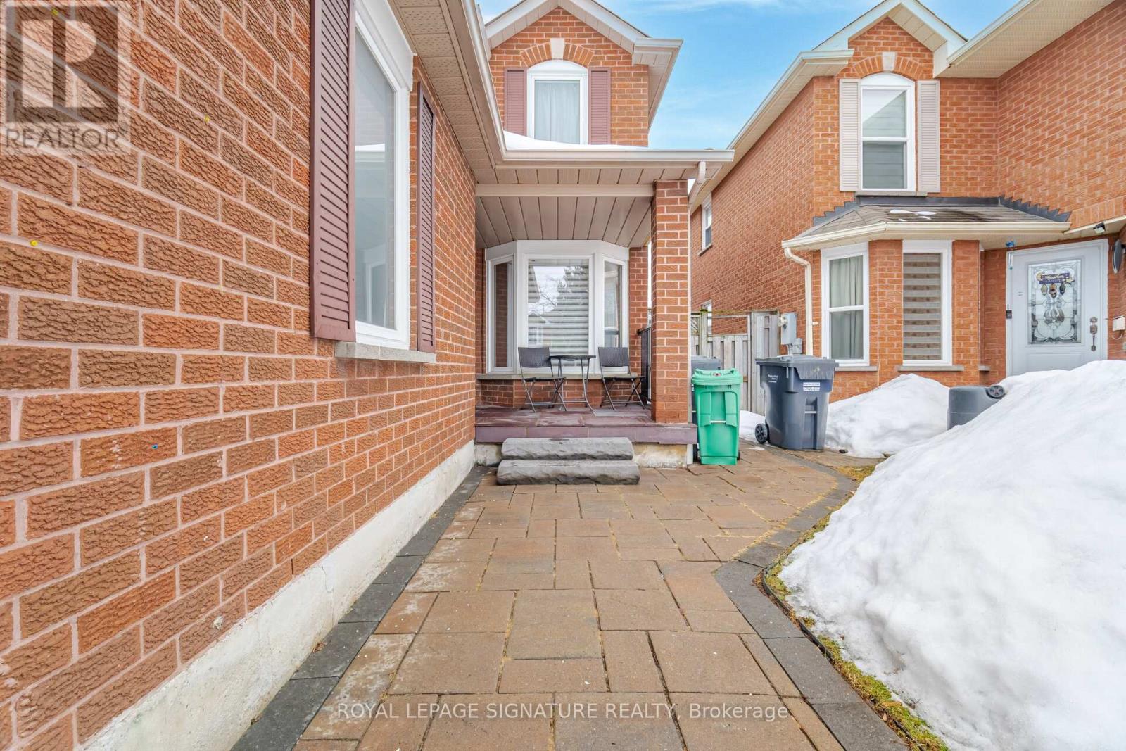 4426 Weeping Willow Drive, Mississauga, Ontario  L5V 1J9 - Photo 5 - W13000246