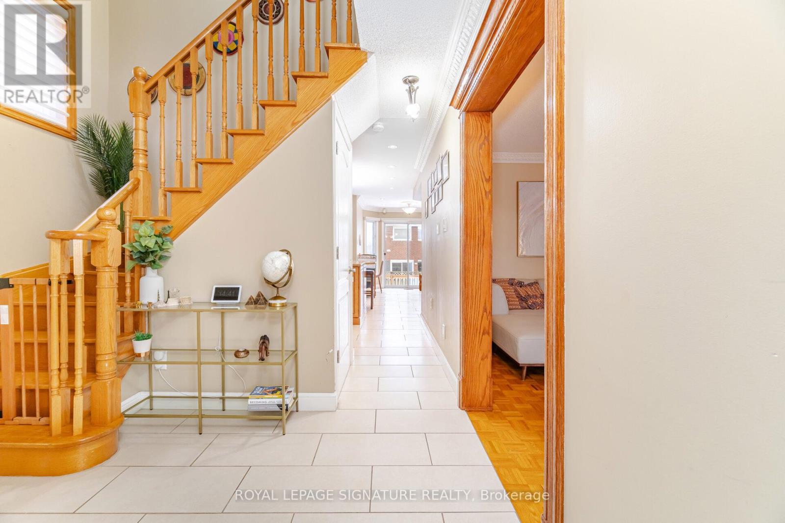 4426 Weeping Willow Drive, Mississauga, Ontario  L5V 1J9 - Photo 7 - W13000246