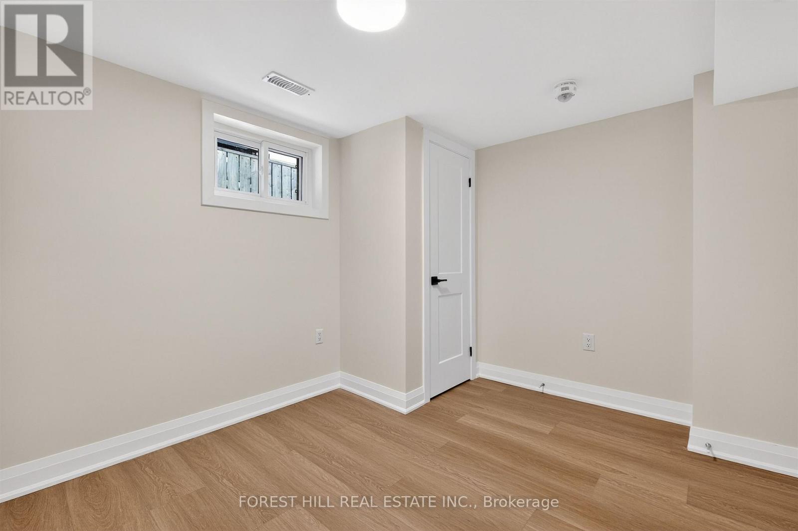 17 ALEXANDER STREET Toronto (Mimico), ON M8V 2K7