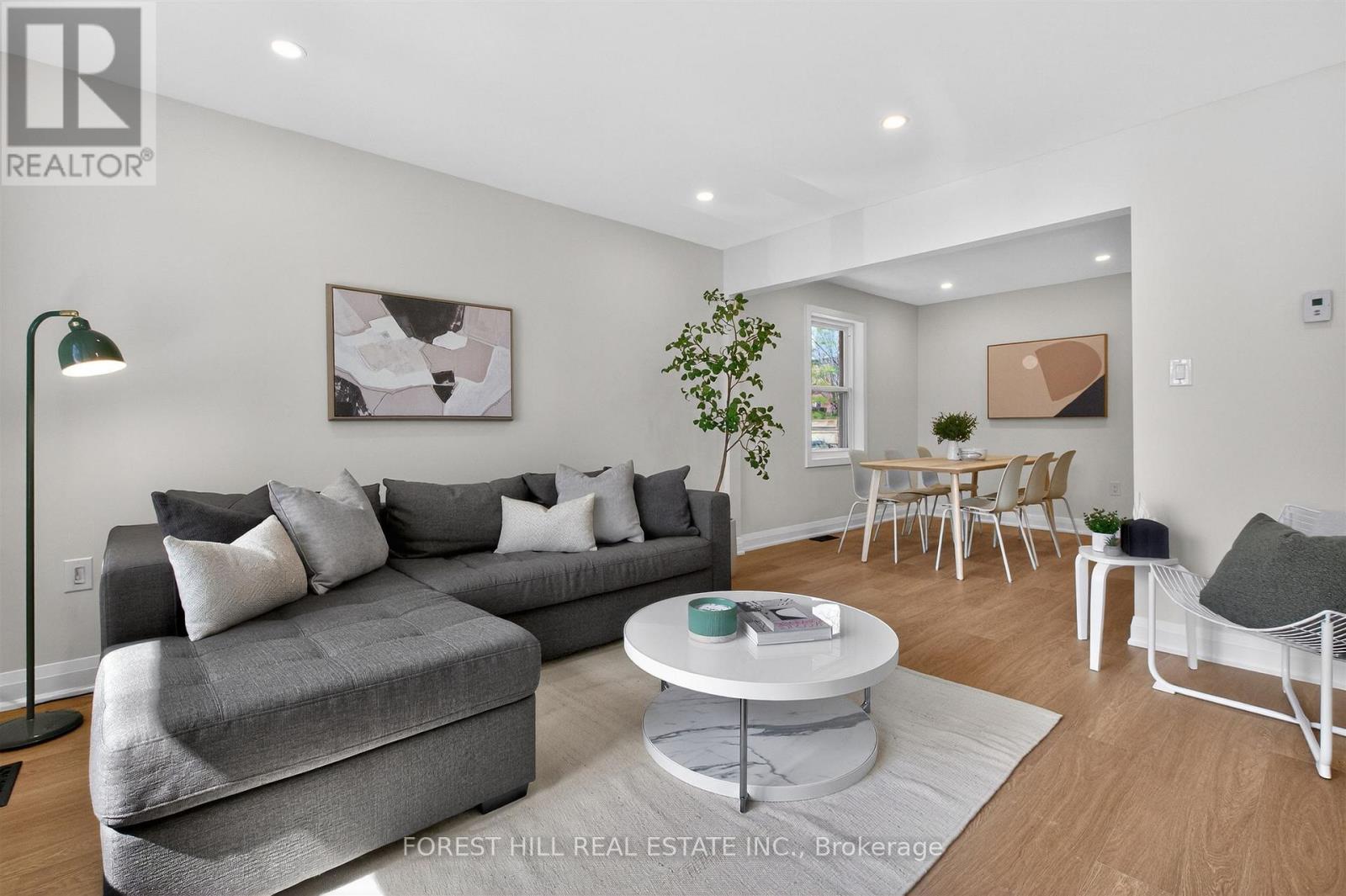 17 ALEXANDER STREET Toronto (Mimico), ON M8V 2K7