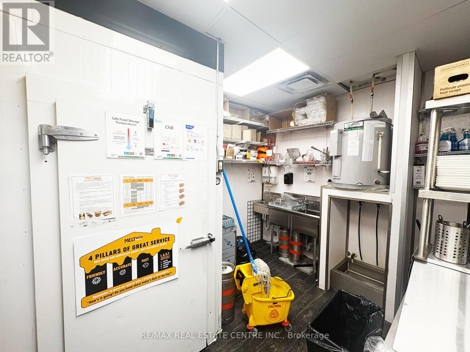 E110 - 676 Appleby Line, Burlington, Ontario  L7L 6J9 - Photo 17 - W13000264