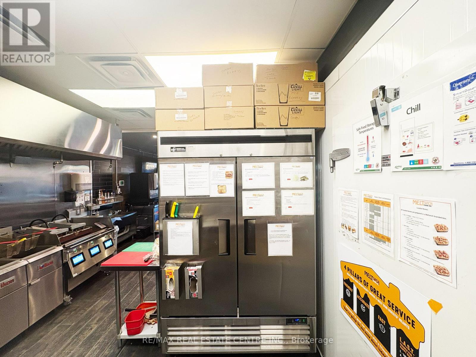 E110 - 676 Appleby Line, Burlington, Ontario  L7L 6J9 - Photo 18 - W13000264