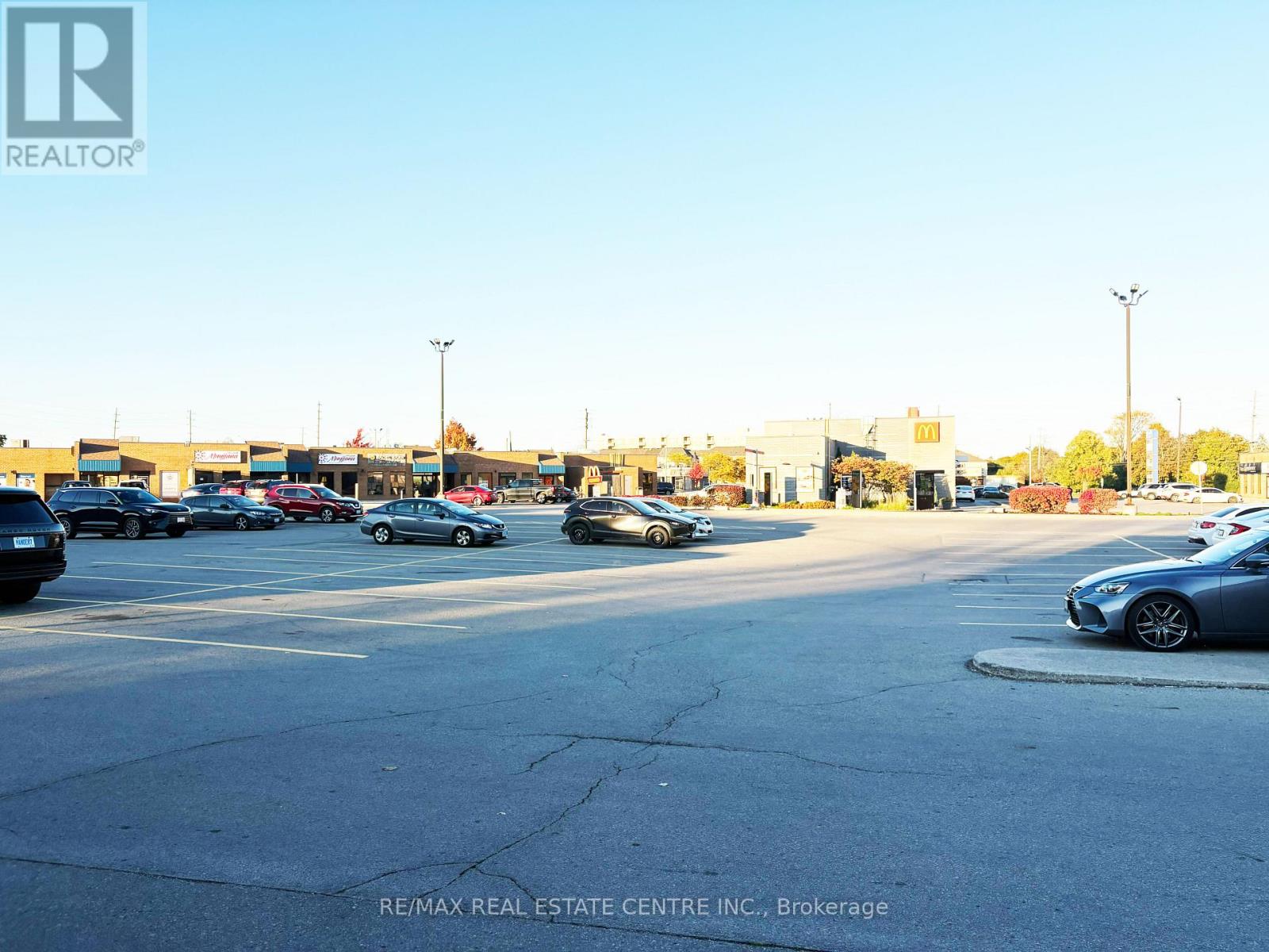 E110 - 676 Appleby Line, Burlington, Ontario  L7L 6J9 - Photo 23 - W13000264