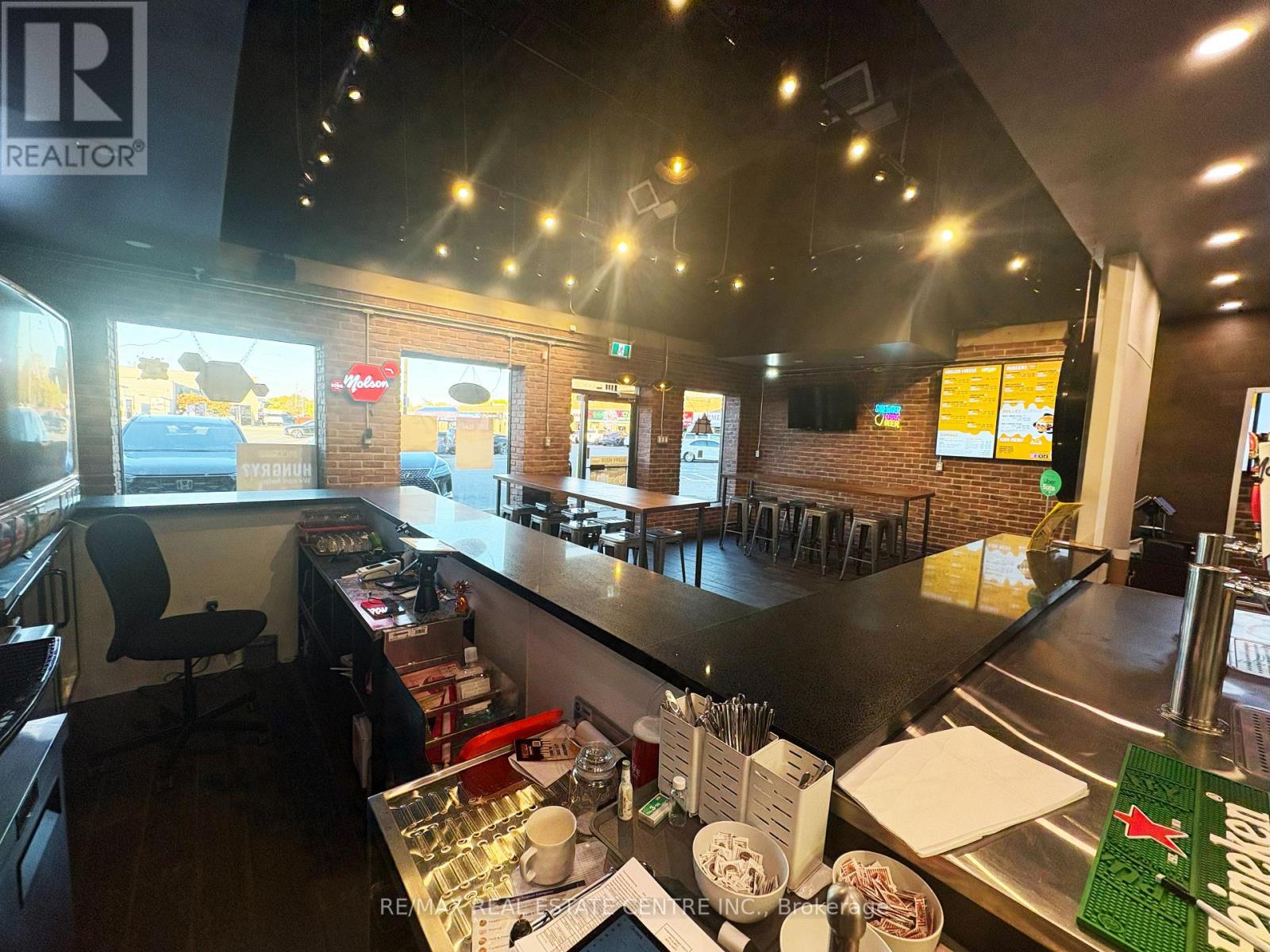 E110 - 676 Appleby Line, Burlington, Ontario  L7L 6J9 - Photo 8 - W13000264