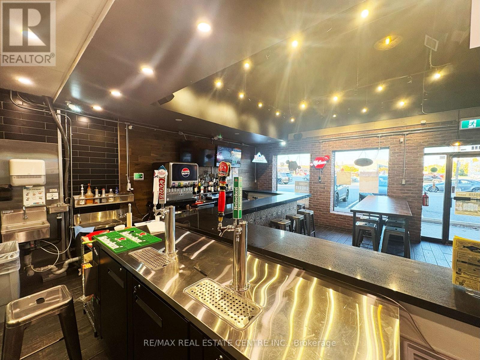 E110 - 676 Appleby Line, Burlington, Ontario  L7L 6J9 - Photo 9 - W13000264