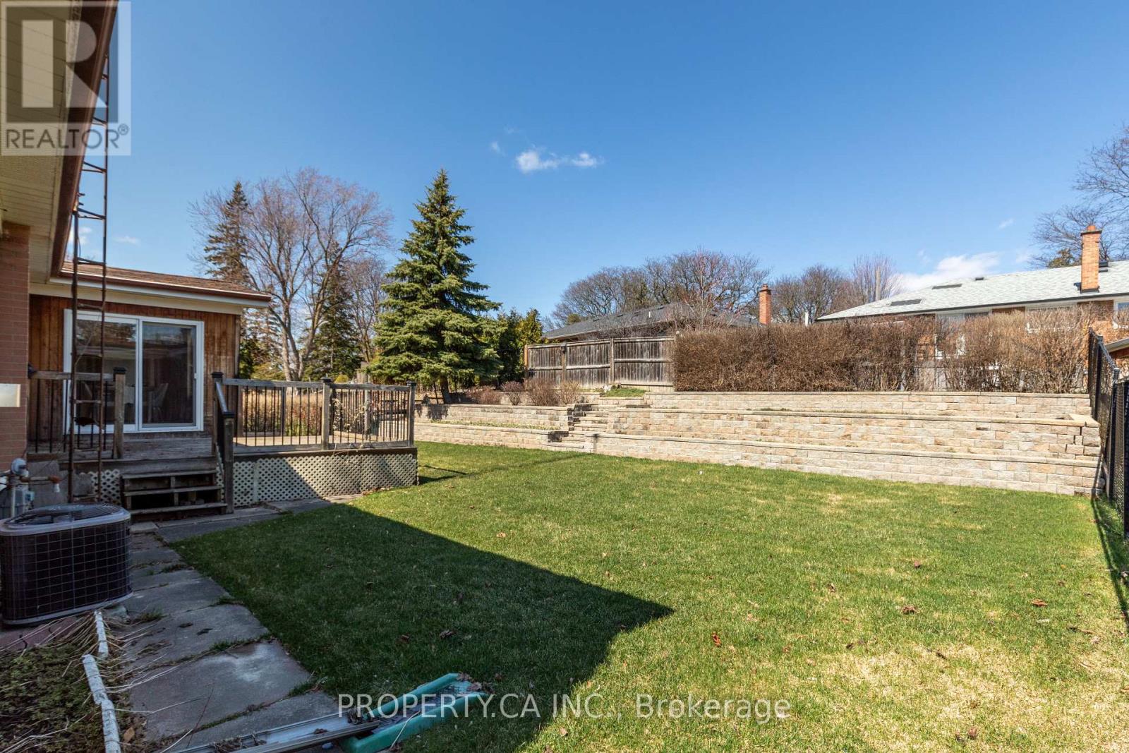 38 Florida Crescent, Toronto, Ontario  M9M 1P5 - Photo 25 - W13000268