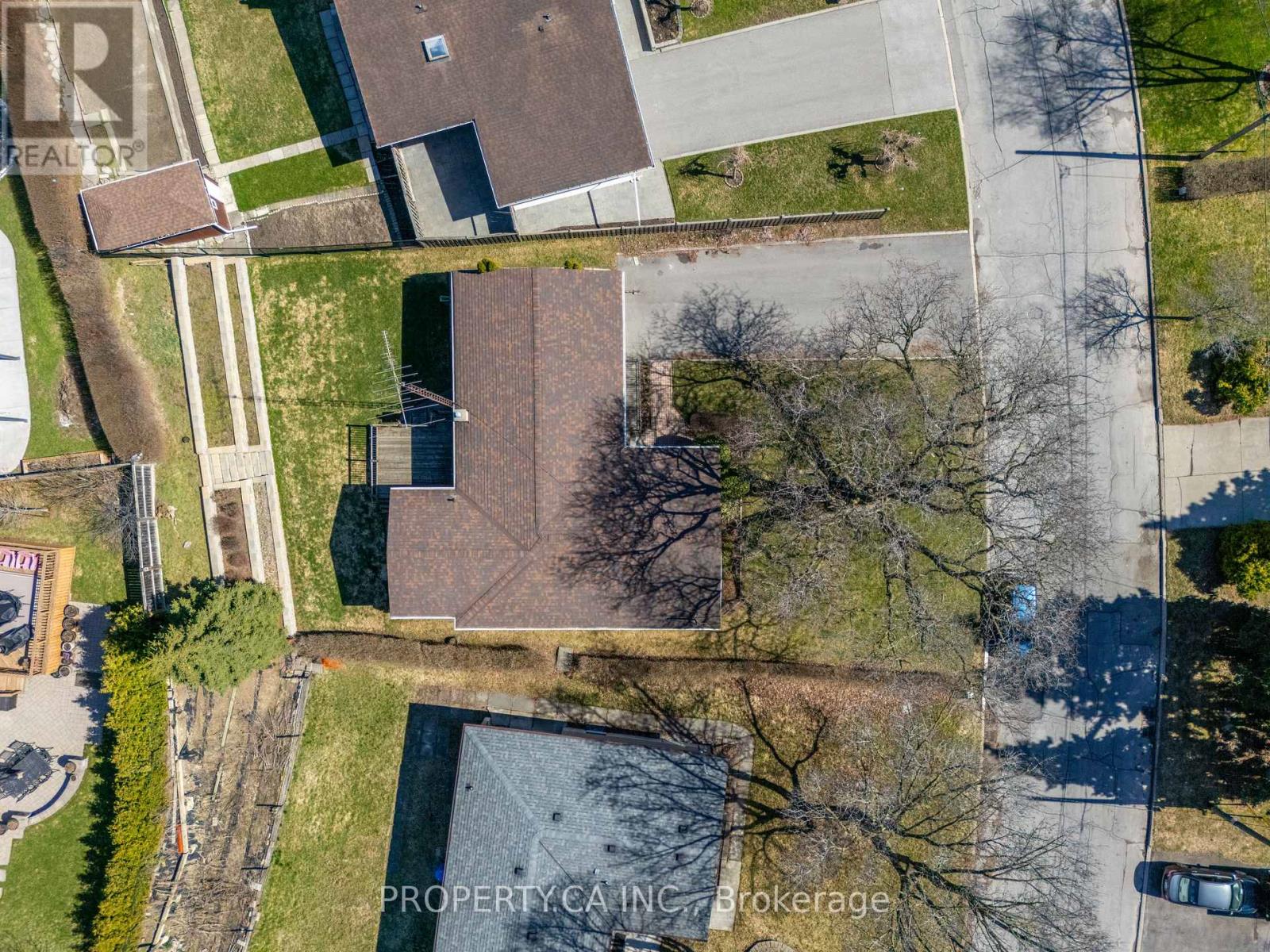 38 Florida Crescent, Toronto, Ontario  M9M 1P5 - Photo 27 - W13000268