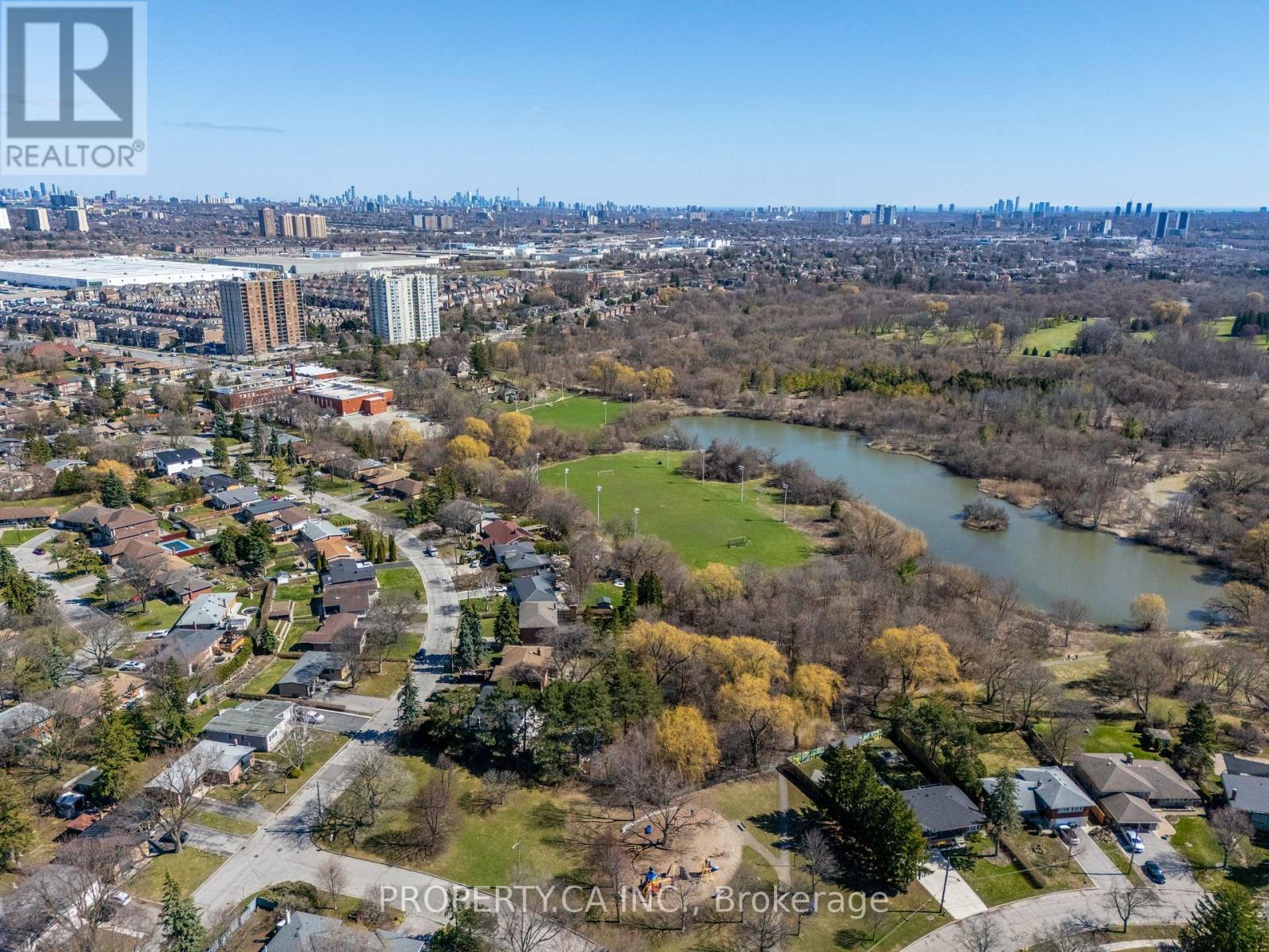 38 Florida Crescent, Toronto, Ontario  M9M 1P5 - Photo 28 - W13000268