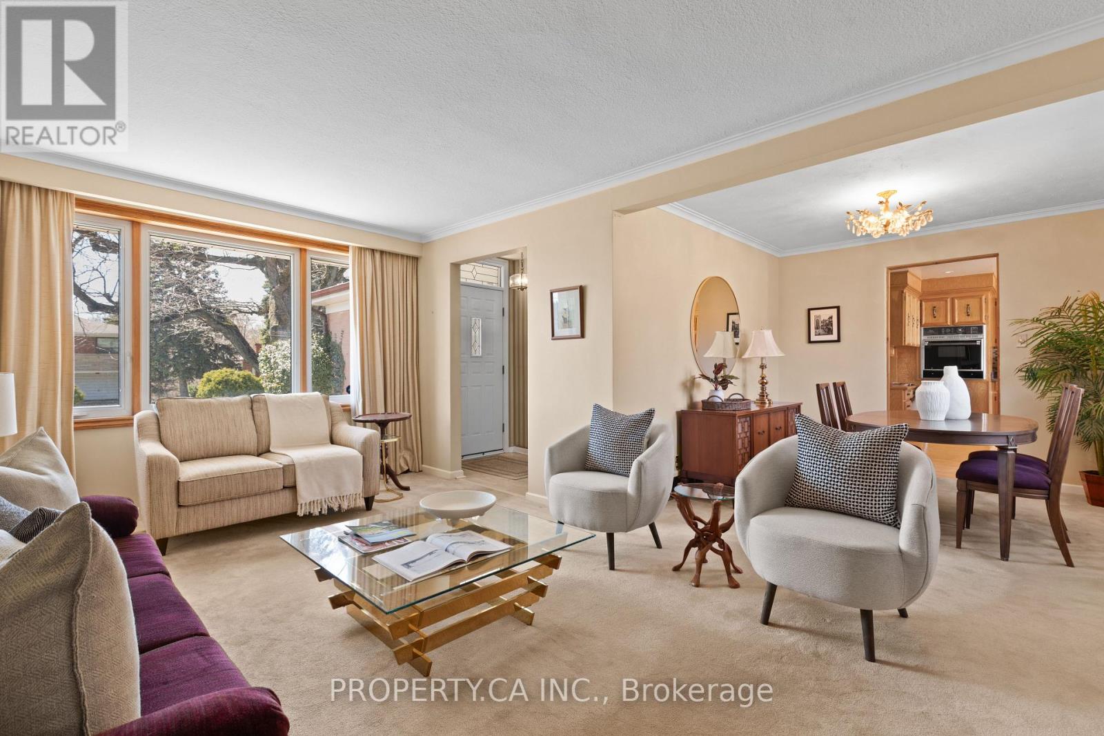 38 Florida Crescent, Toronto, Ontario  M9M 1P5 - Photo 6 - W13000268