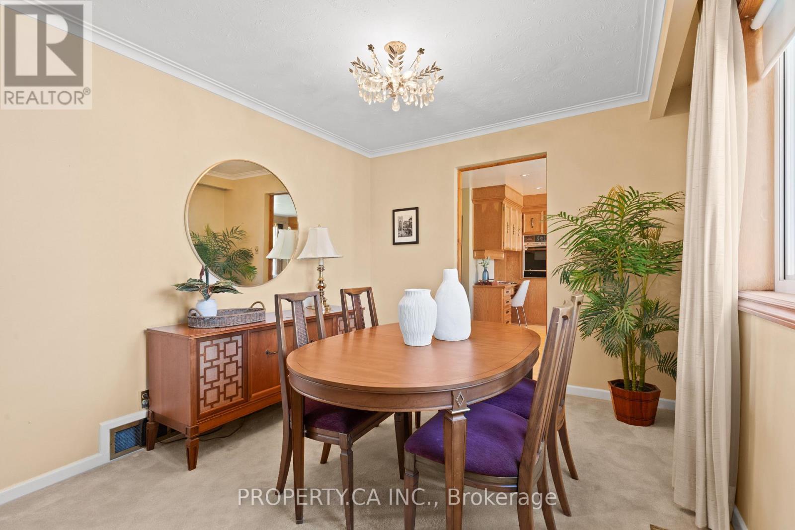 38 Florida Crescent, Toronto, Ontario  M9M 1P5 - Photo 9 - W13000268