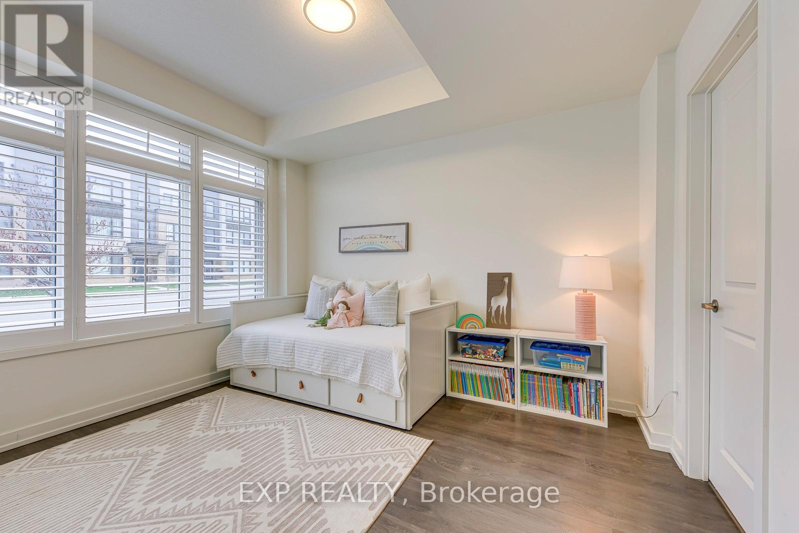 3075 Ernest Appelbe Boulevard, Oakville, Ontario  L6H 0M1 - Photo 4 - W13000274