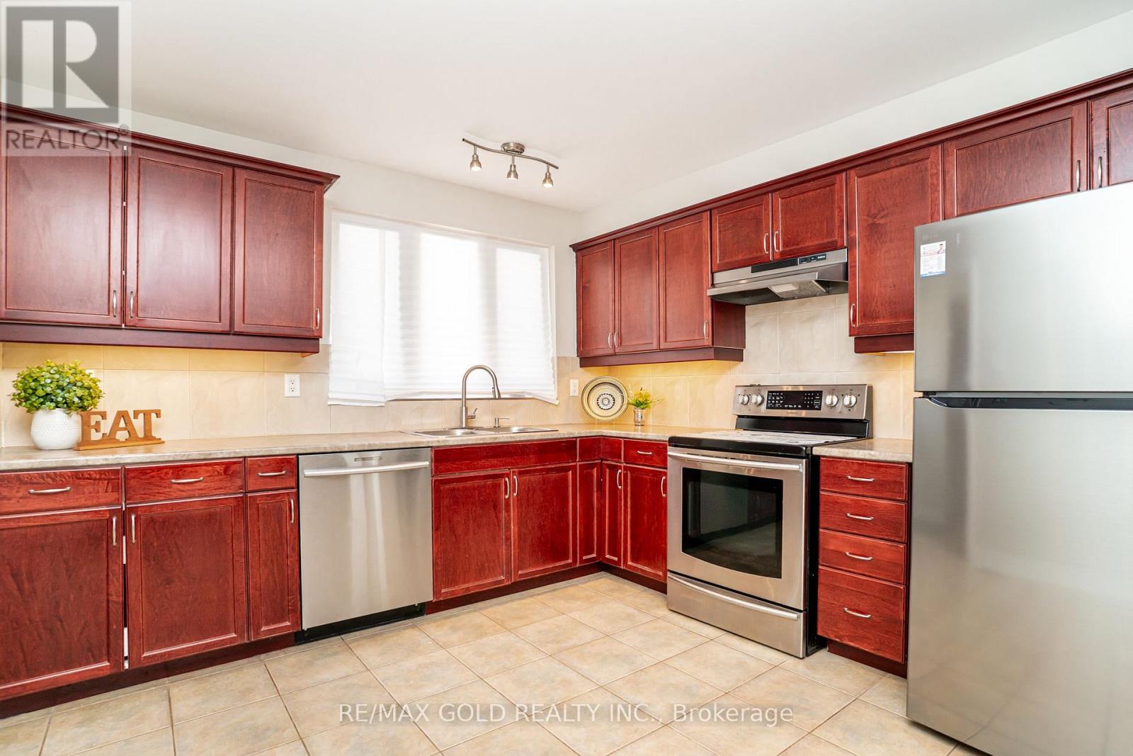 27 Davenport Crescent, Brampton, Ontario  L6T 3L5 - Photo 14 - W13000314