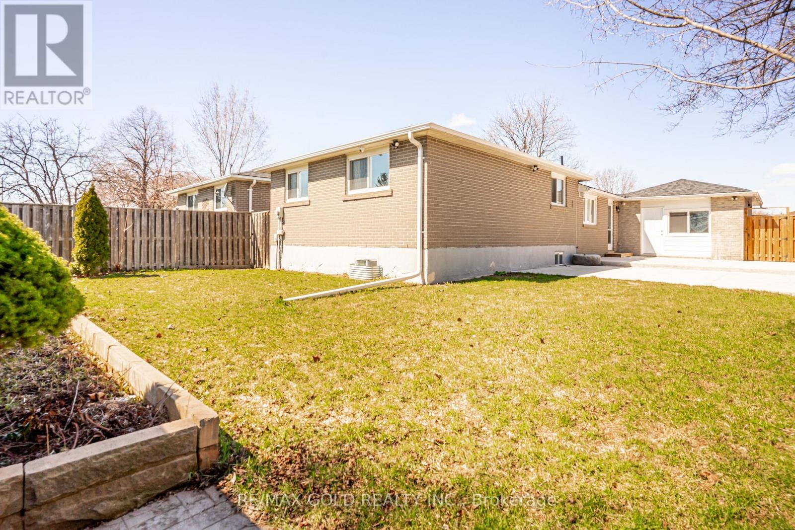 27 Davenport Crescent, Brampton, Ontario  L6T 3L5 - Photo 42 - W13000314