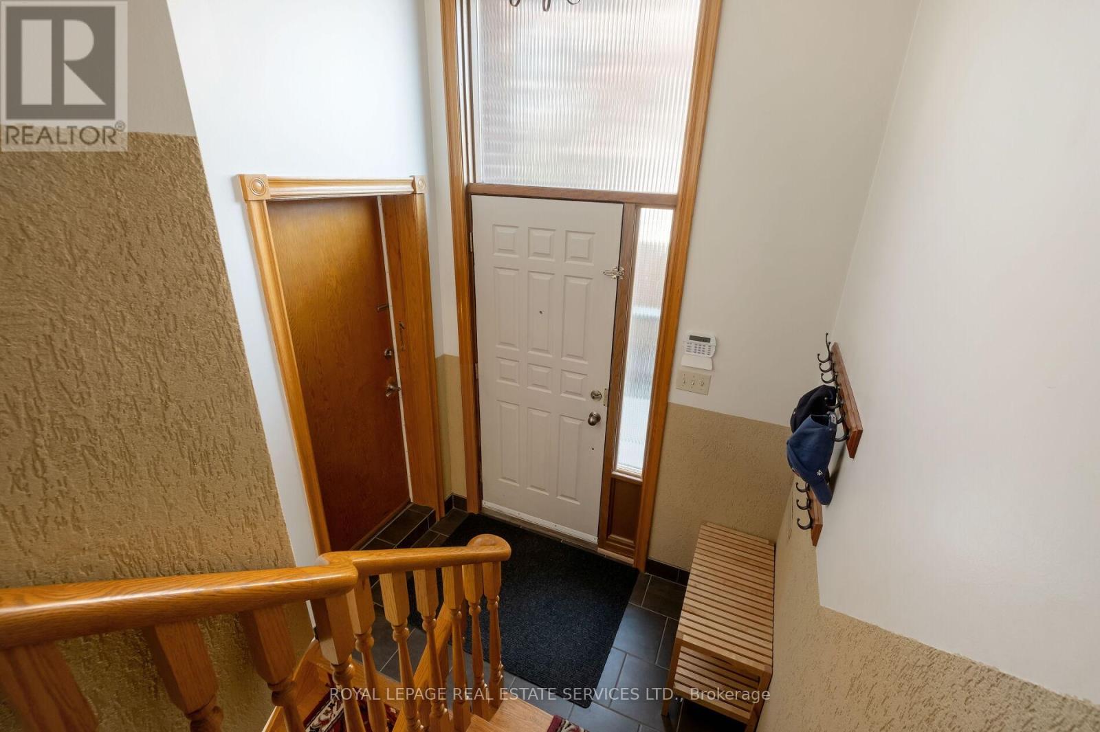 15 Westroyal Road, Toronto, Ontario  M9P 2C4 - Photo 32 - W13000320