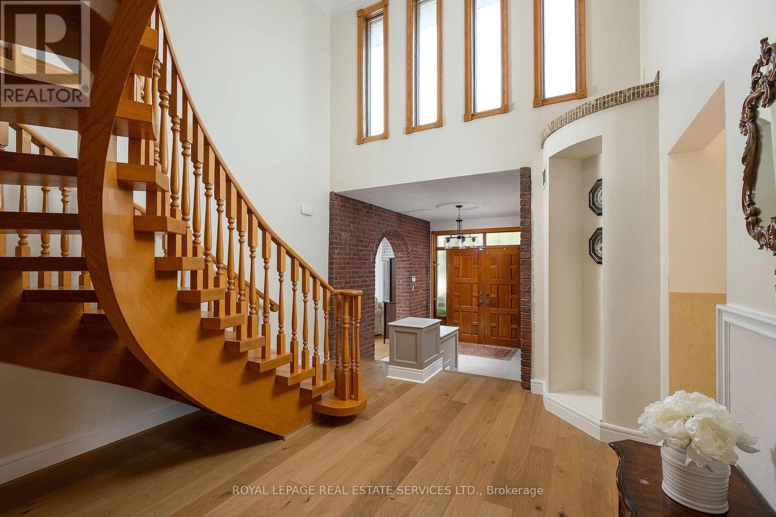 15 Westroyal Road, Toronto, Ontario  M9P 2C4 - Photo 8 - W13000320