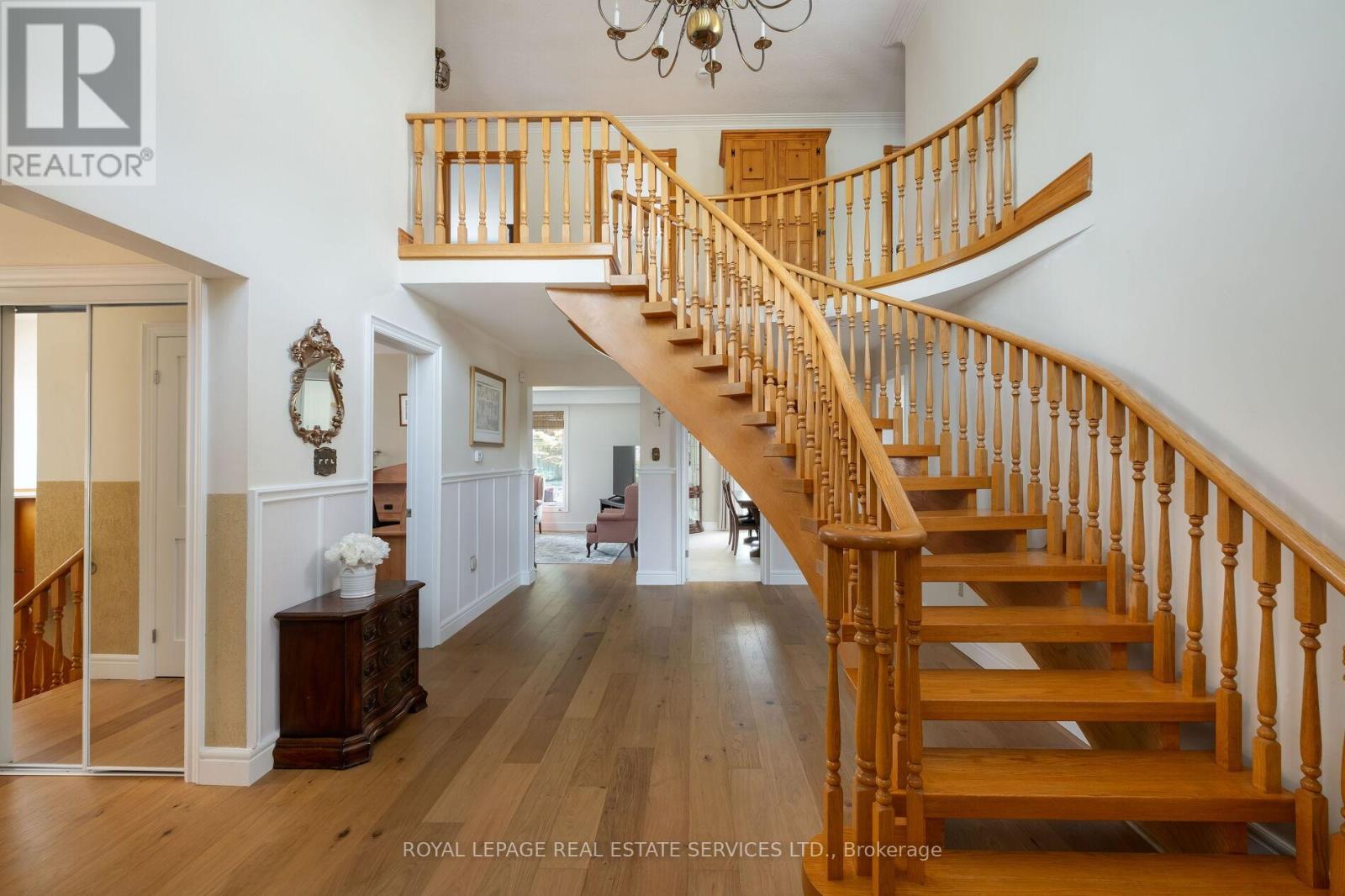 15 Westroyal Road, Toronto, Ontario  M9P 2C4 - Photo 9 - W13000320