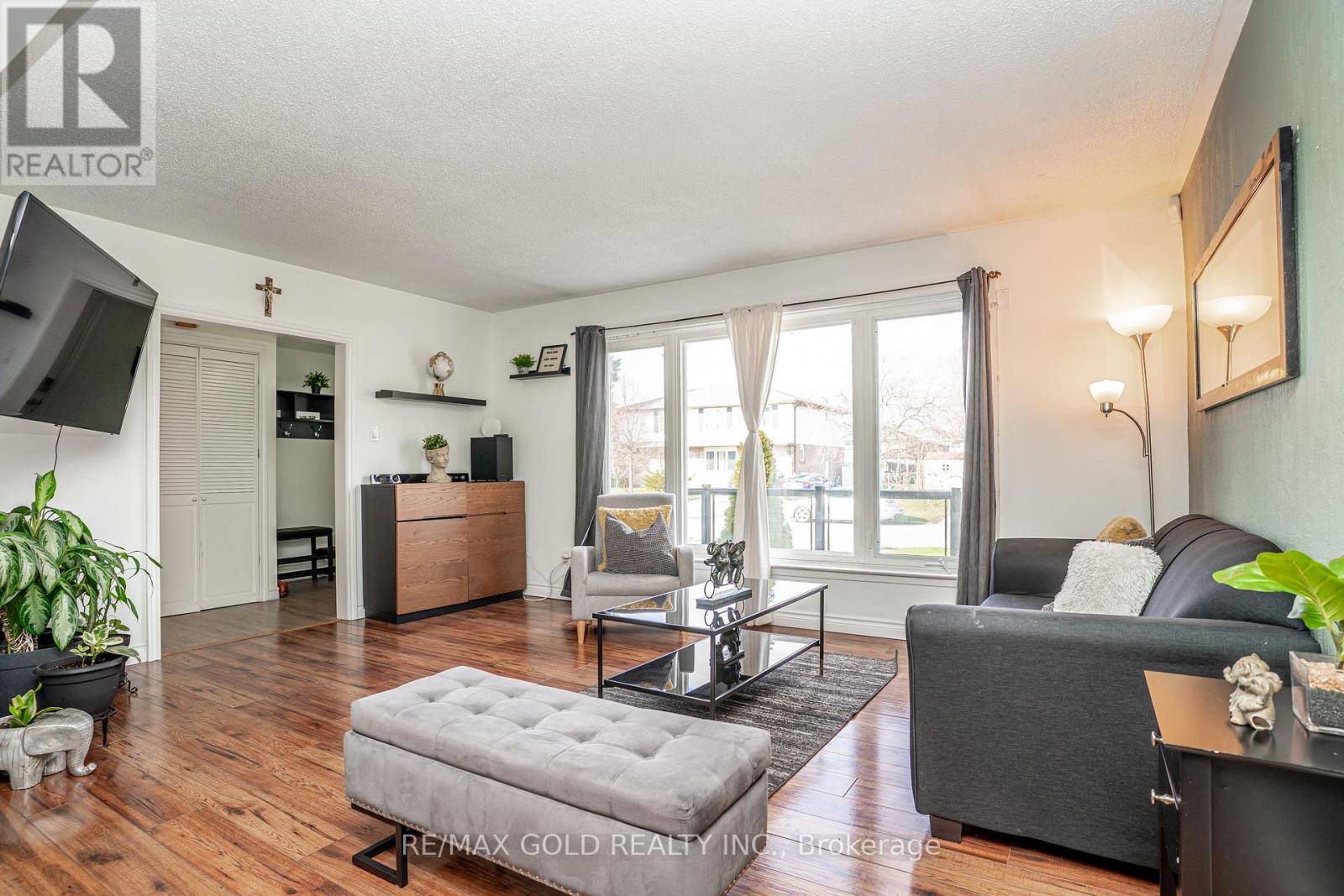 53 Davenport Crescent, Brampton, Ontario  L6T 3L5 - Photo 10 - W13000324