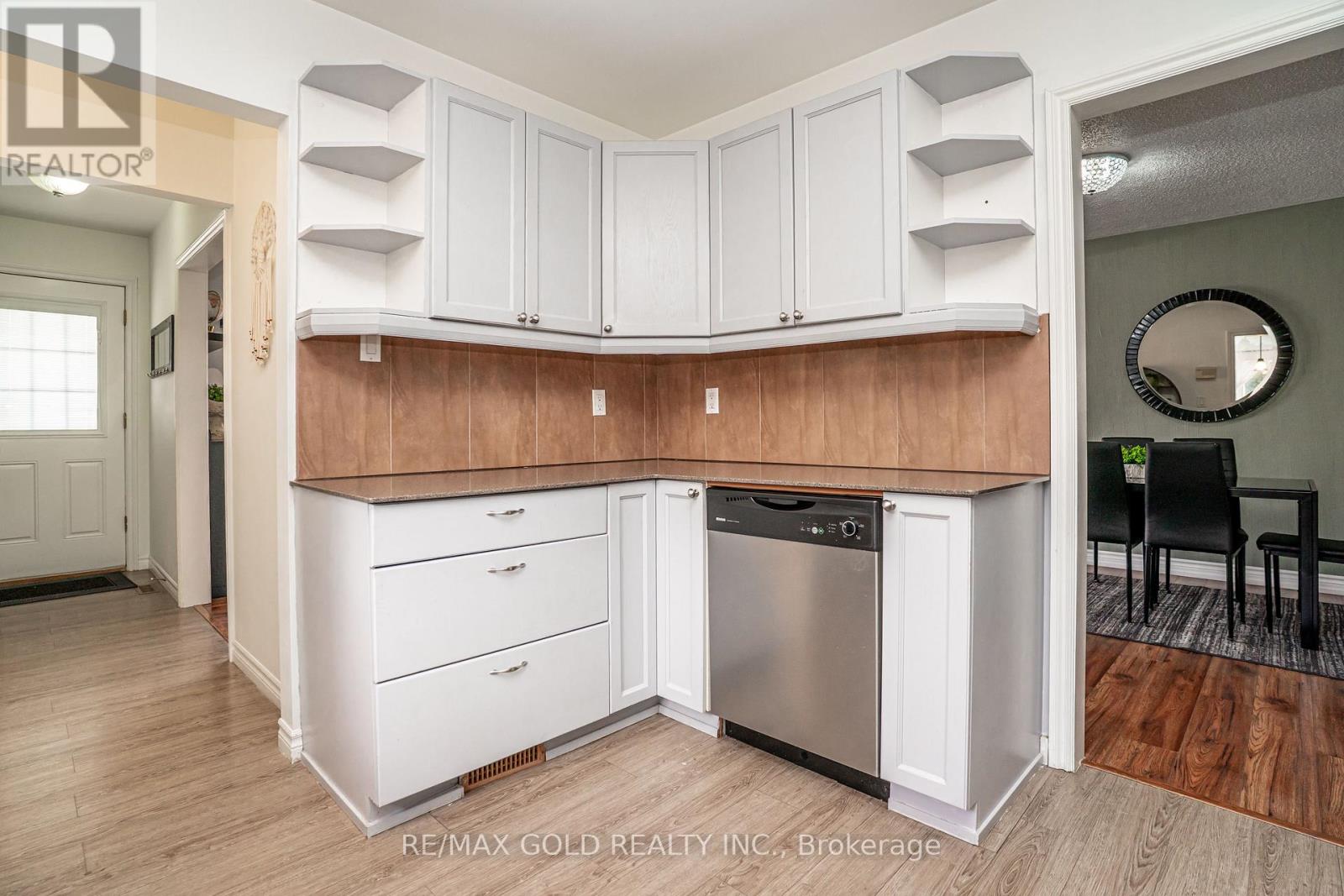 53 Davenport Crescent, Brampton, Ontario  L6T 3L5 - Photo 17 - W13000324