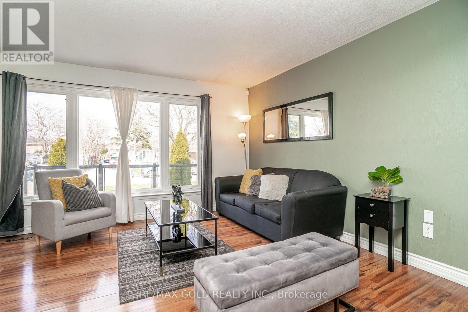 53 Davenport Crescent, Brampton, Ontario  L6T 3L5 - Photo 9 - W13000324