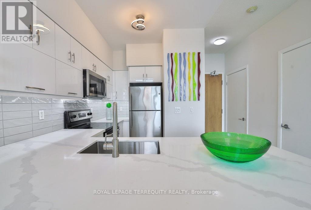 Ph06 - 185 Legion Road N, Toronto, Ontario  M8Y 0A1 - Photo 15 - W13000326