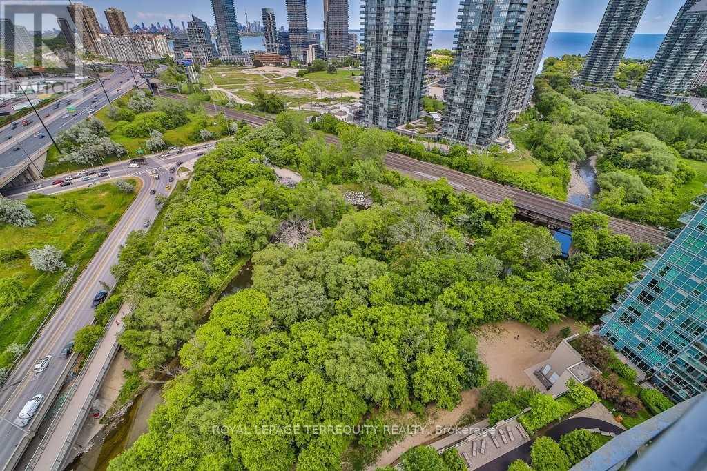 Ph06 - 185 Legion Road N, Toronto, Ontario  M8Y 0A1 - Photo 30 - W13000326