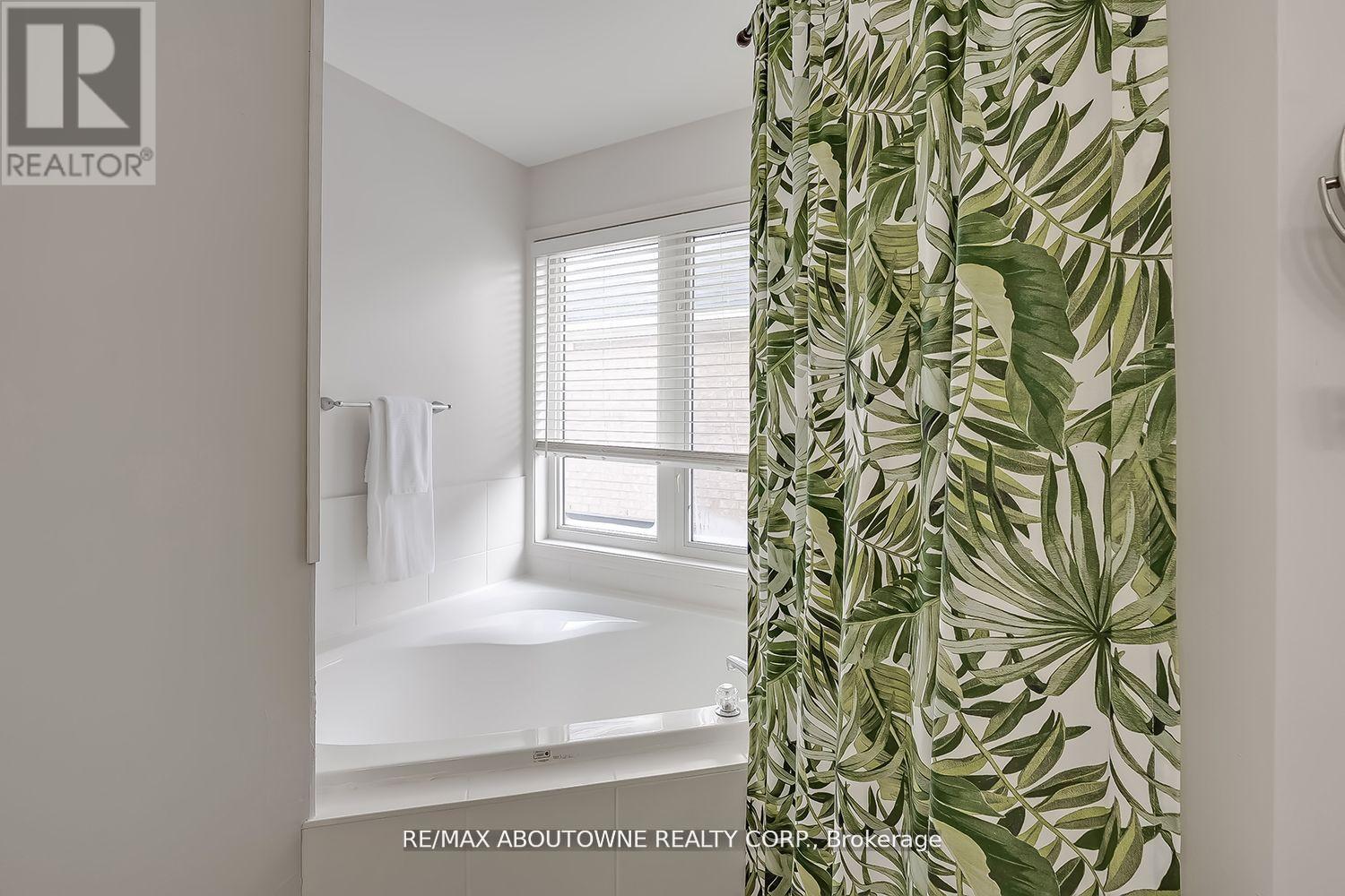 599 Caverhill Crescent, Milton, Ontario  L9T 5K1 - Photo 22 - W13000360