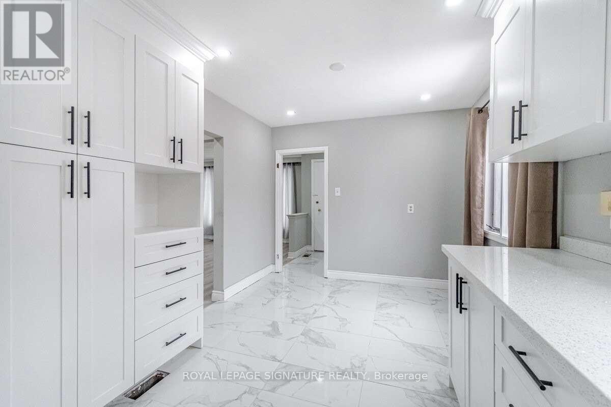 1 - 30 Gunton Drive, Toronto, Ontario  M9W 3H2 - Photo 10 - W13000368