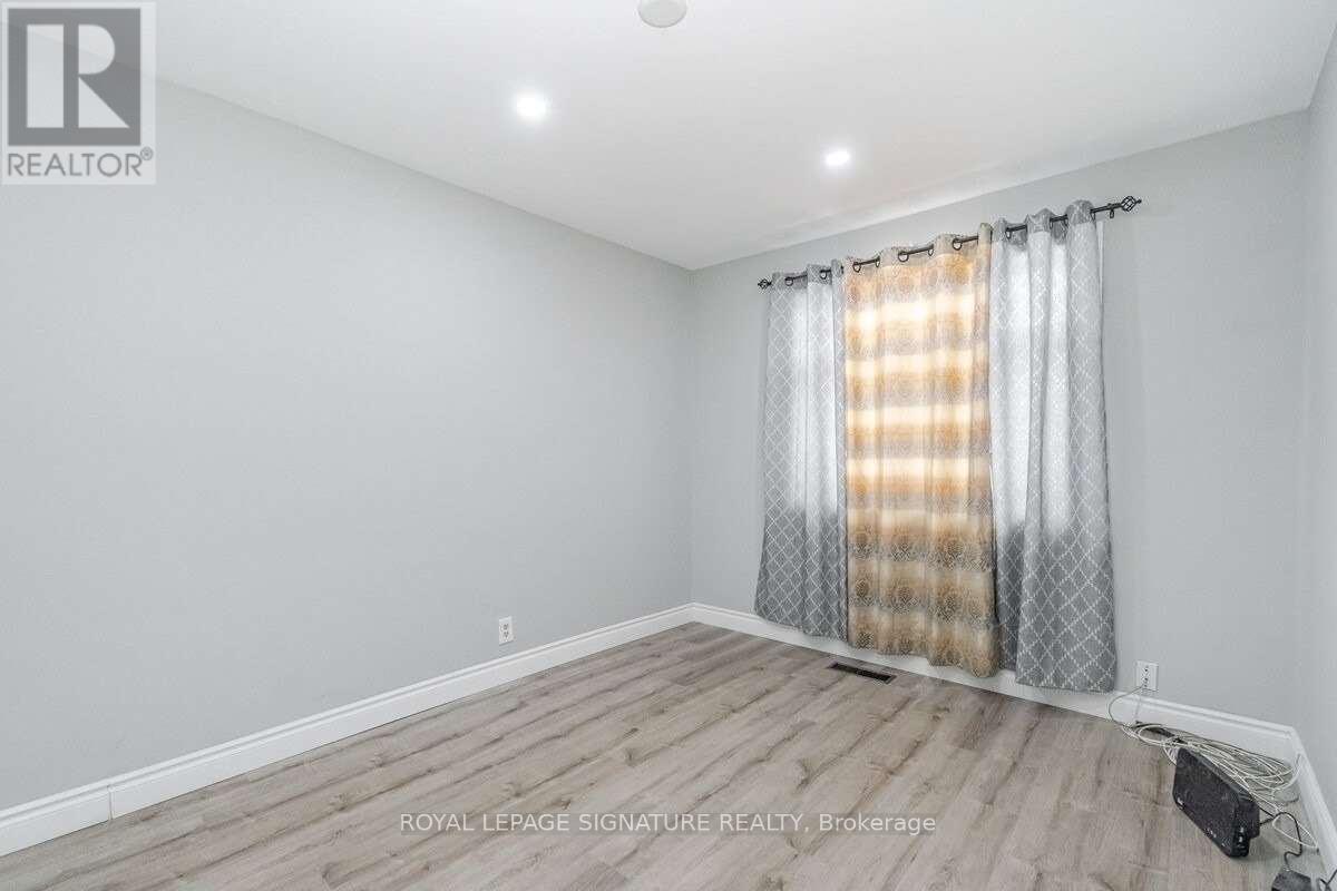 1 - 30 Gunton Drive, Toronto, Ontario  M9W 3H2 - Photo 13 - W13000368