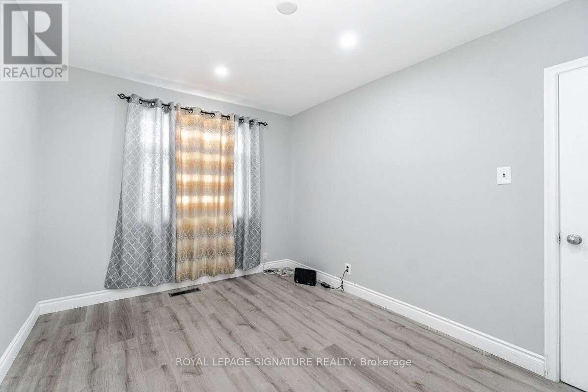 1 - 30 Gunton Drive, Toronto, Ontario  M9W 3H2 - Photo 14 - W13000368