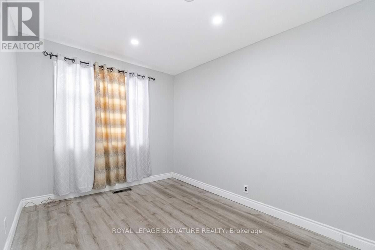 1 - 30 Gunton Drive, Toronto, Ontario  M9W 3H2 - Photo 16 - W13000368