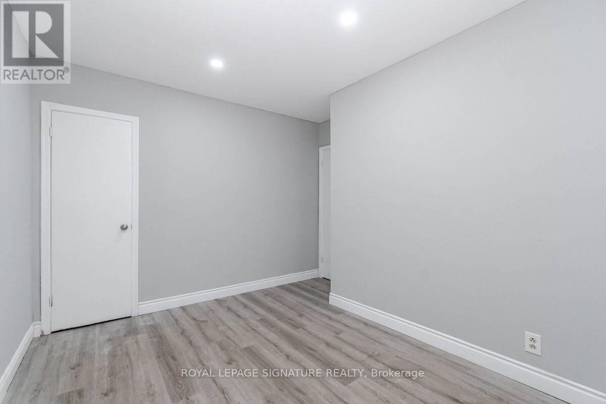 1 - 30 Gunton Drive, Toronto, Ontario  M9W 3H2 - Photo 17 - W13000368