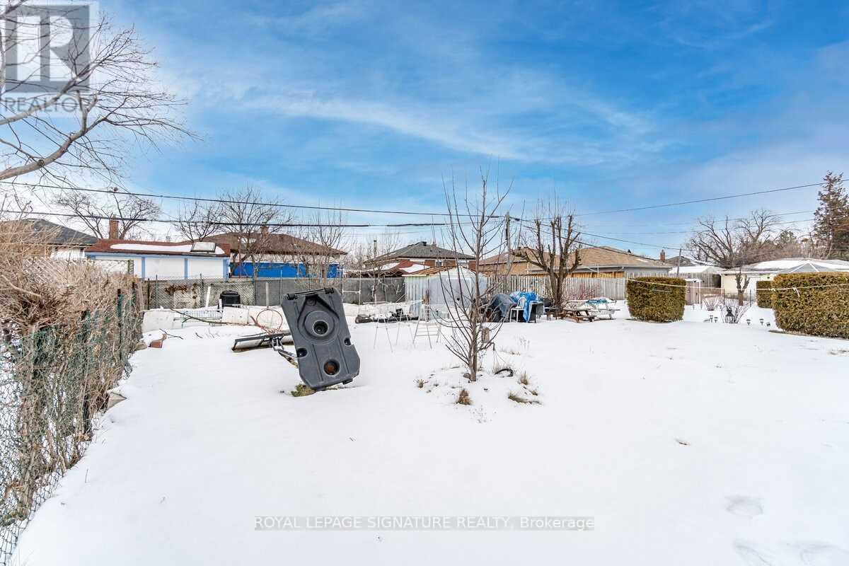 1 - 30 Gunton Drive, Toronto, Ontario  M9W 3H2 - Photo 21 - W13000368