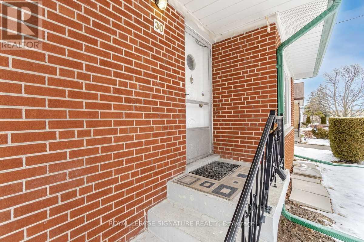 1 - 30 Gunton Drive, Toronto, Ontario  M9W 3H2 - Photo 4 - W13000368