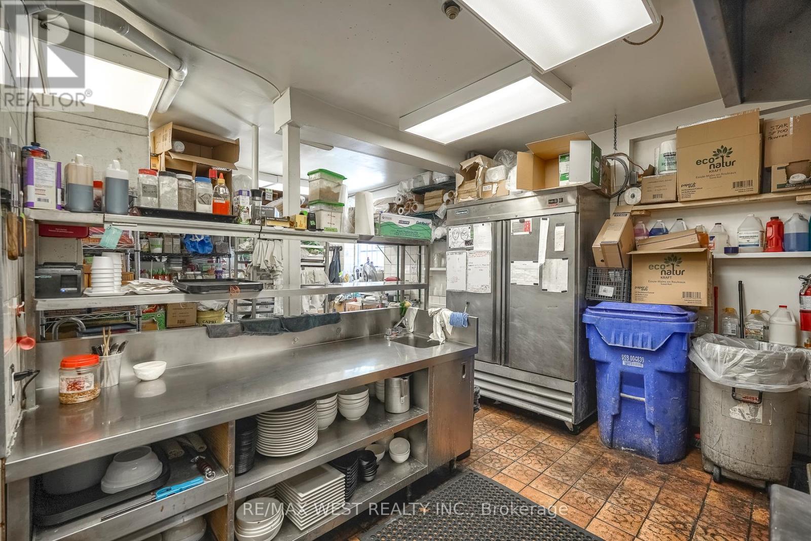 369 Keele Street, Toronto, Ontario  M6P 2K6 - Photo 29 - W13000378