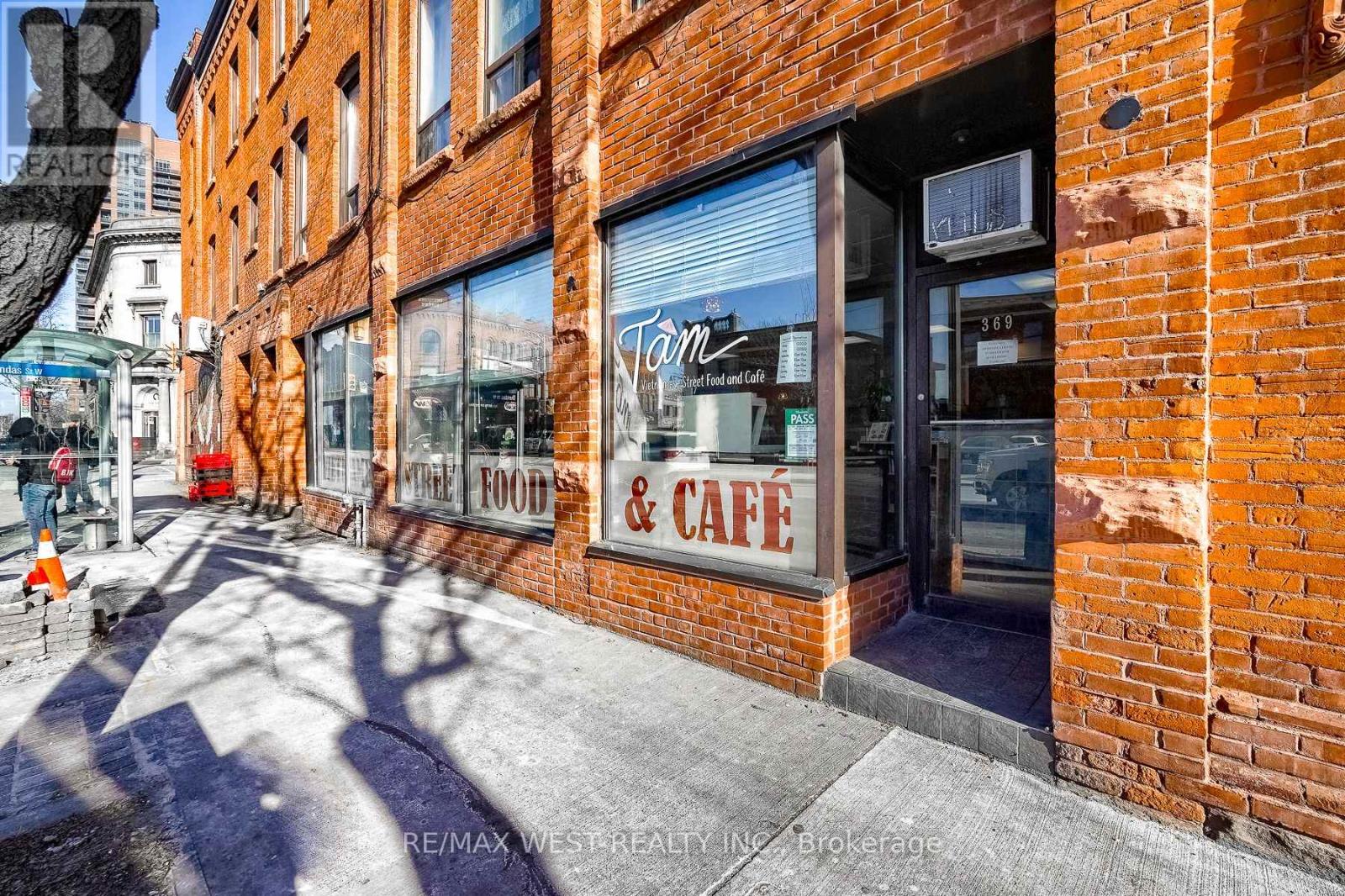 369 Keele Street, Toronto, Ontario  M6P 2K6 - Photo 3 - W13000378