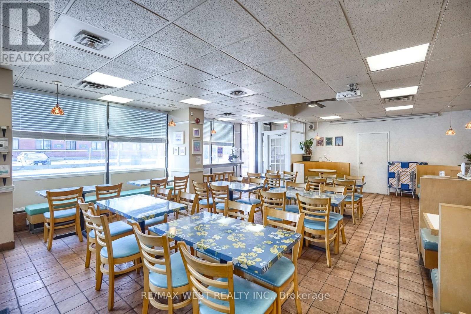 369 Keele Street, Toronto, Ontario  M6P 2K6 - Photo 8 - W13000378