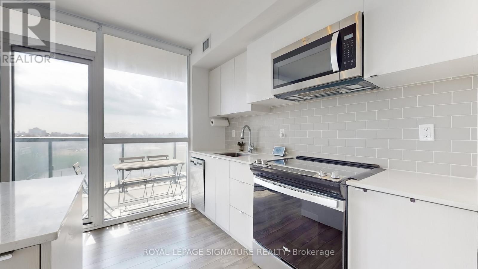 509 - 1461 Lawrence Avenue W, Toronto, Ontario  M6L 0A6 - Photo 15 - W13000398